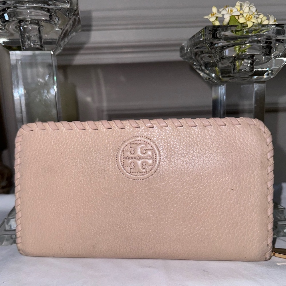 Tory Burch Whipstitched Tan Zipper Wallet